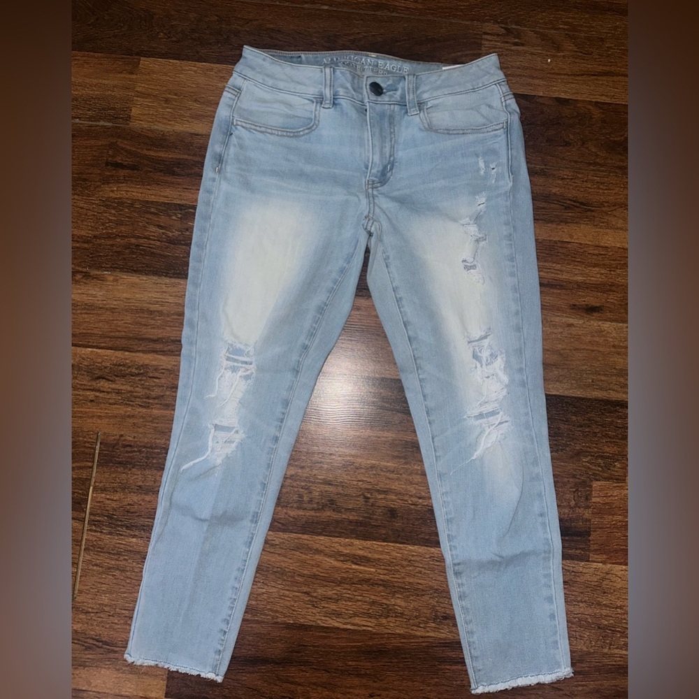 American Eagle Outfitters Light Blue Distressed Skinny Jeans size 2